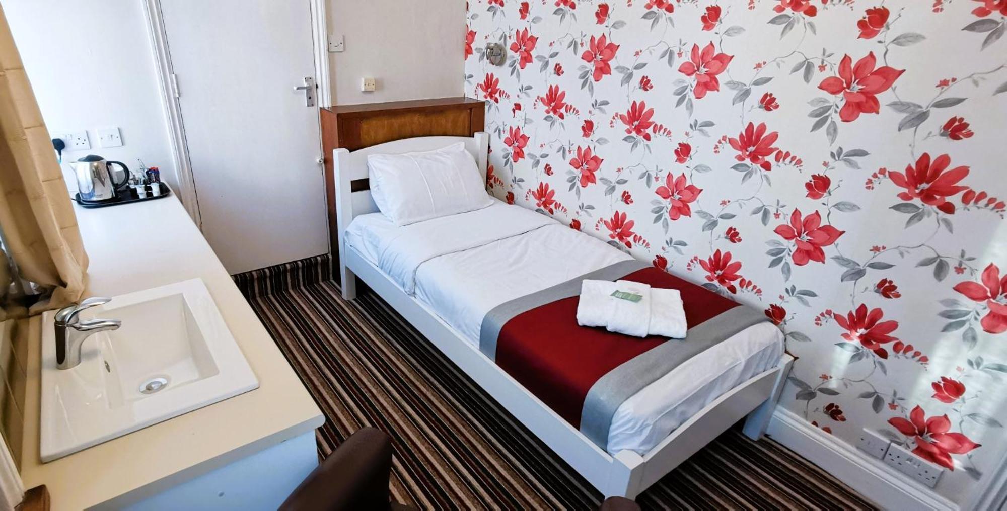 Russell Hotel 로열턴브리지웰즈 외부 사진