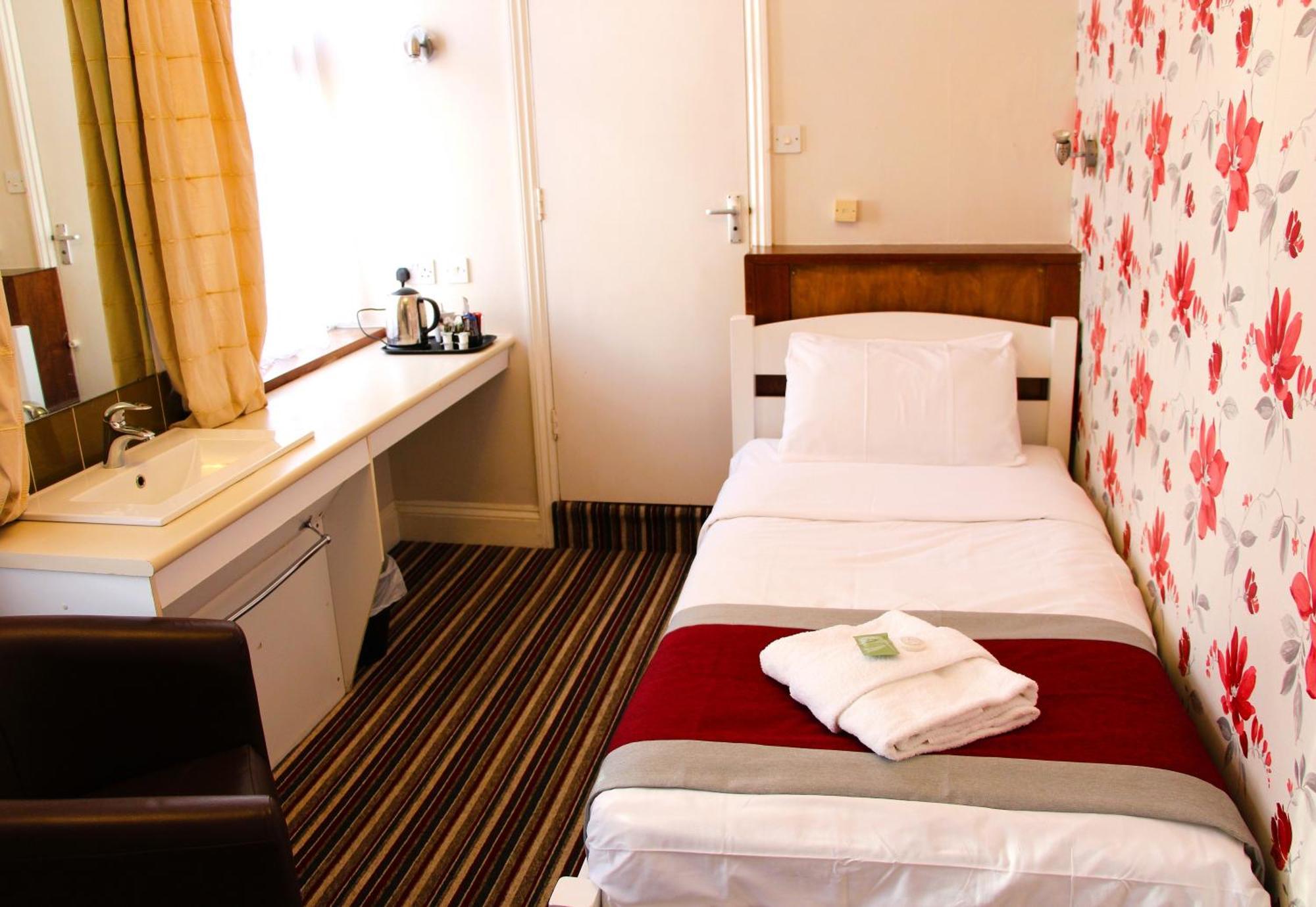 Russell Hotel 로열턴브리지웰즈 외부 사진